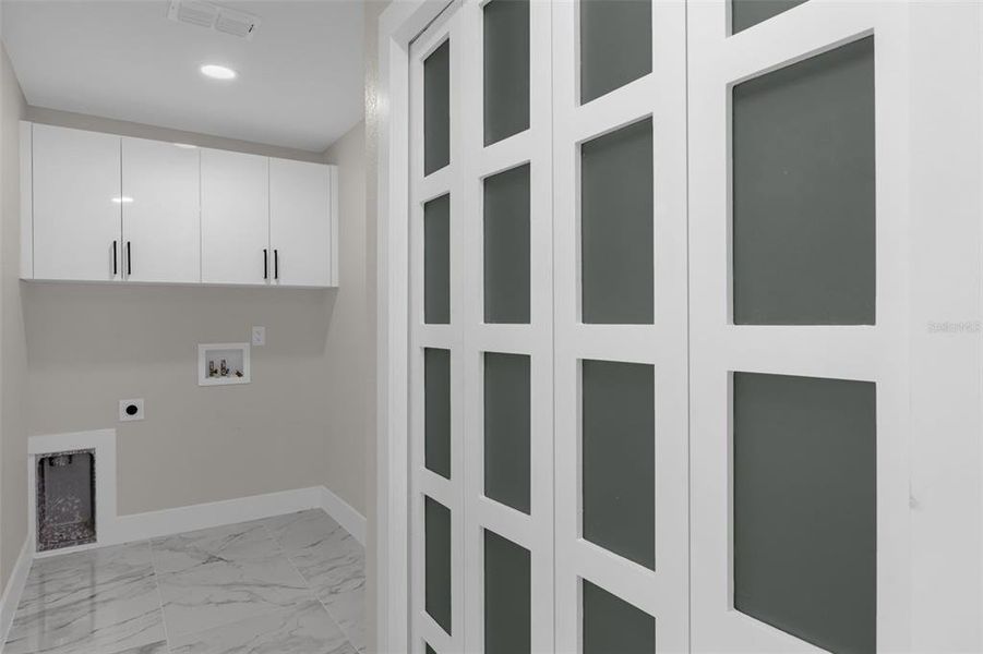 Spacious, unfurnished interior of a new home in , Dunnellon (Image 34).