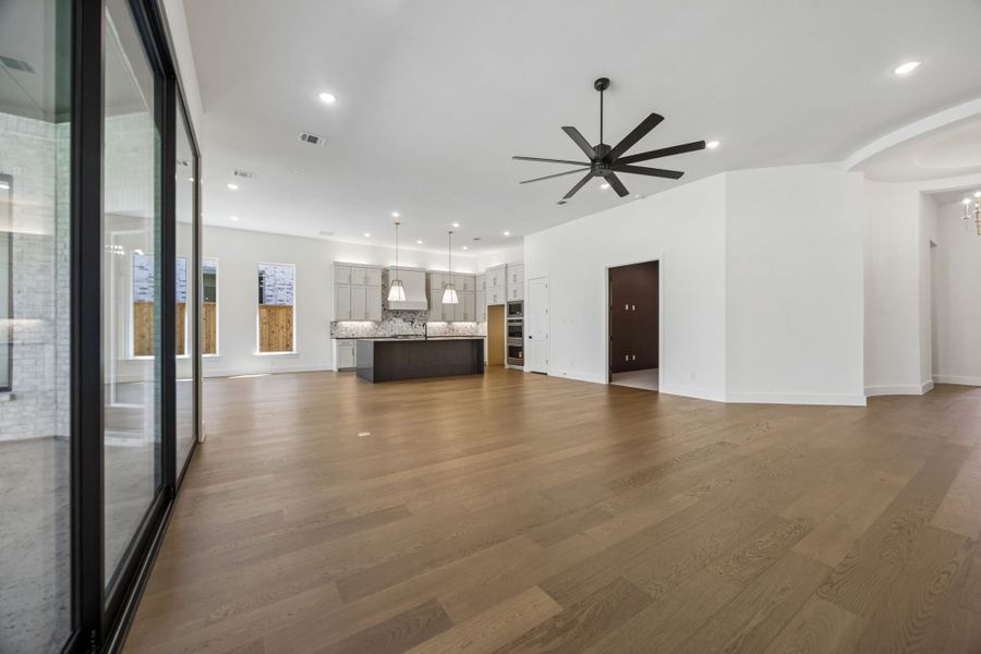 Spacious, unfurnished interior of a new home in StarView, Prosper (Image 39).