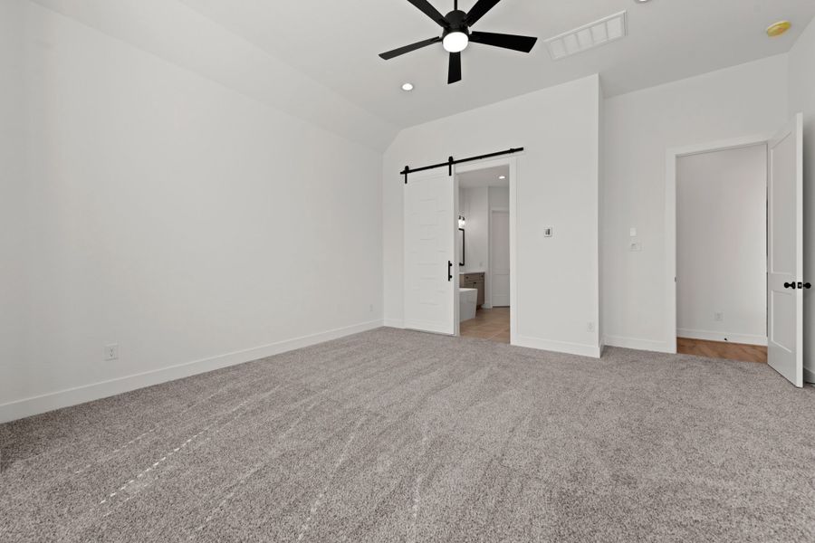 Spacious, unfurnished interior of a new home in Elyson, Katy (Image 16). Spacious, unfurnished interior of a new home in Elyson, Katy (Image 16).