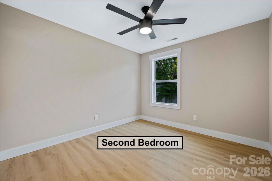 Spacious, unfurnished interior of a new home in , Alexander (Image 39).