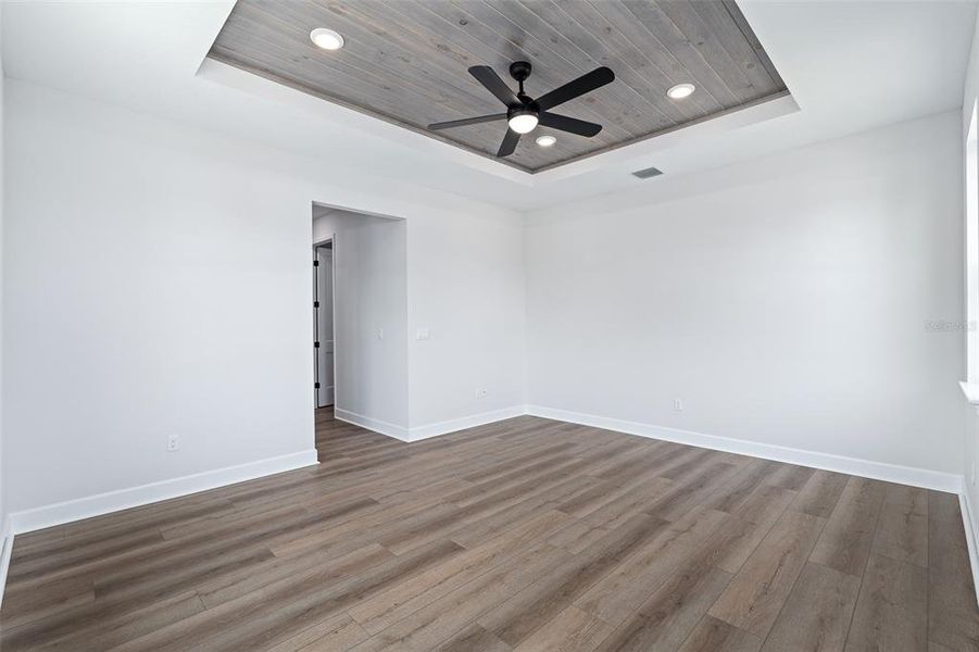 Spacious, unfurnished interior of a new home in , St. Augustine (Image 23).