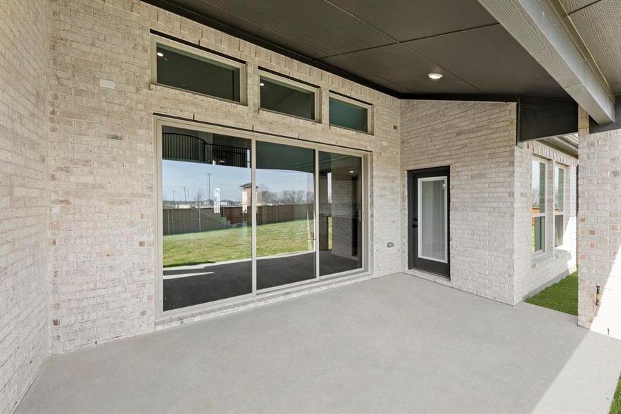 25. 9705 Merlos - Patio