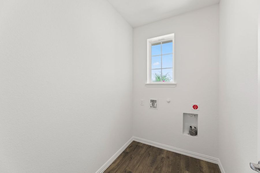 Representative unfurnished interior of a home built from the Chisholm by UnionMain Homes in Reunion, Rhome (Image 13).