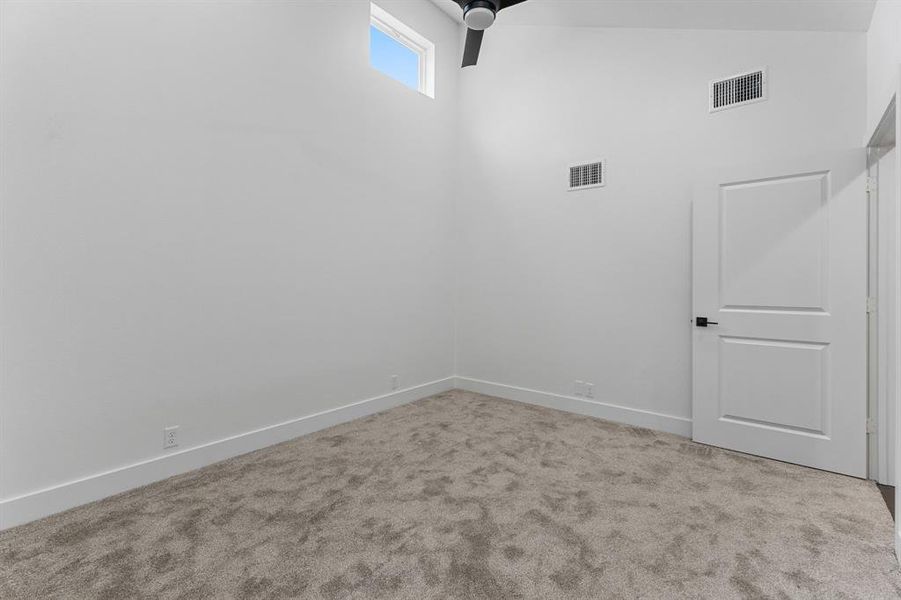 Spacious, unfurnished interior of a new home in , Lindale (Image 16).