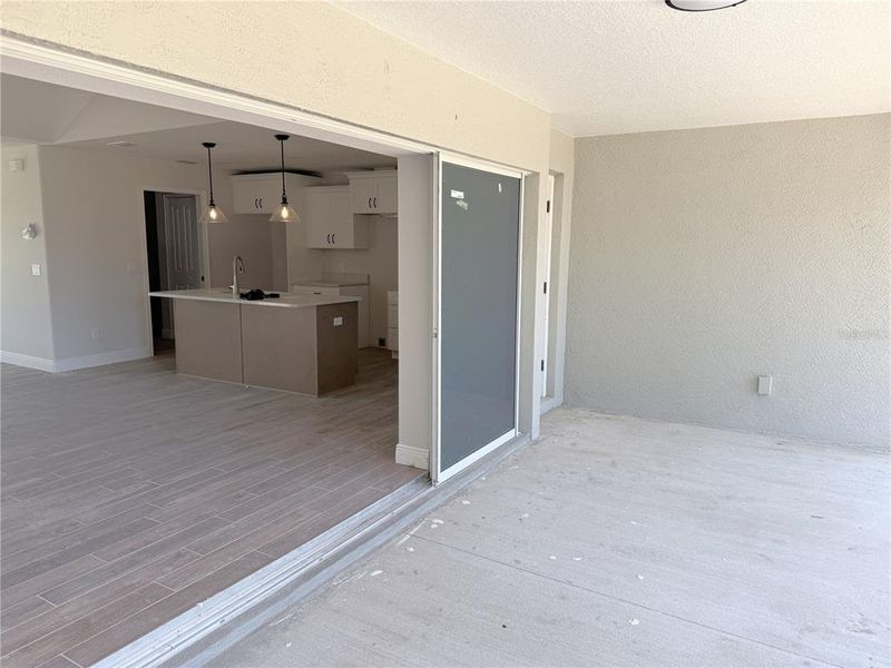 Spacious, unfurnished interior of a new home in , Ocala (Image 21).