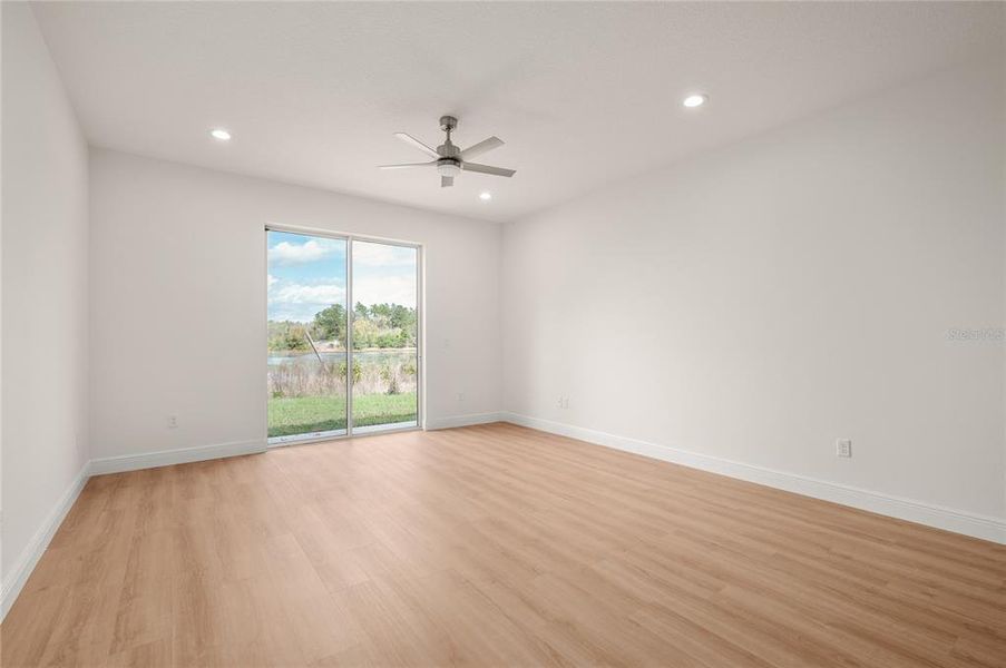 Spacious, unfurnished interior of a new home in , Osteen (Image 39).