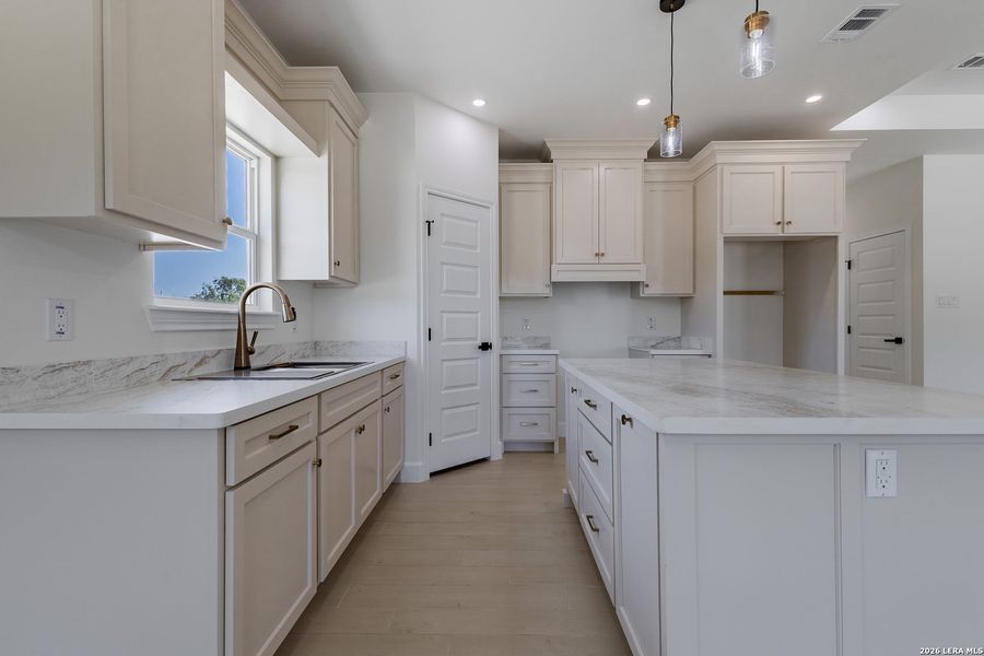 Furnished interior view inside a new home in , Eagle Pass (Image 6).