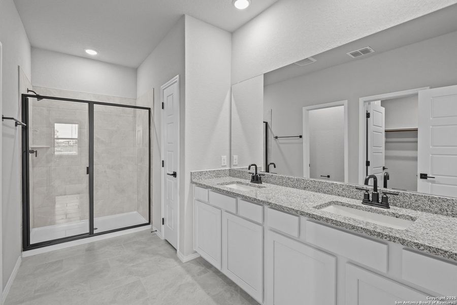 Furnished interior view inside a new home in Comanche Ridge, San Antonio (Image 53). Furnished interior view inside a new home in Comanche Ridge, San Antonio (Image 53).