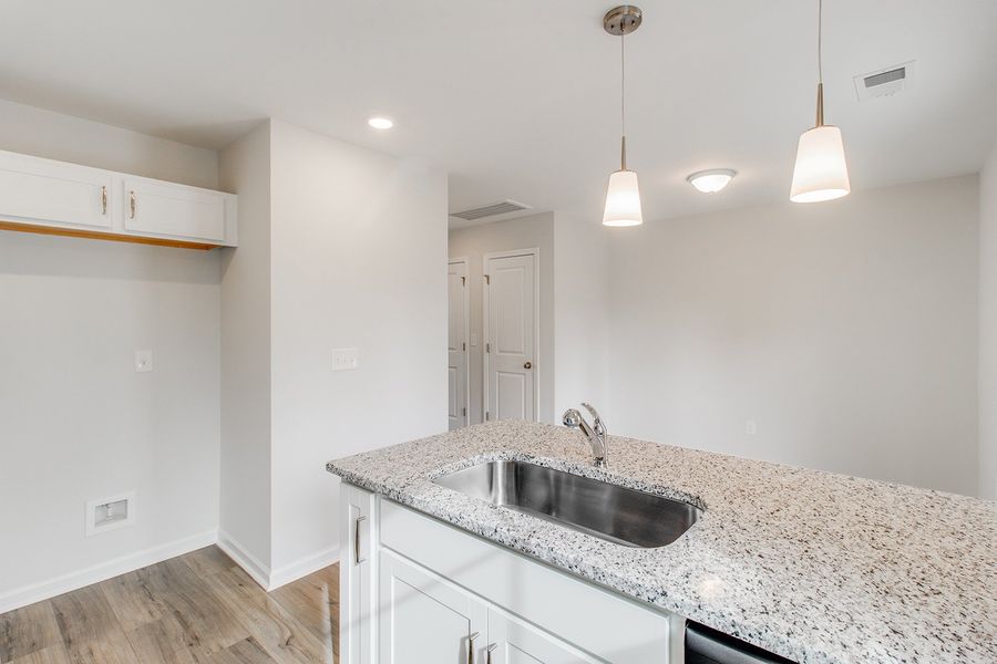 Image 25 of a home in Astoria.