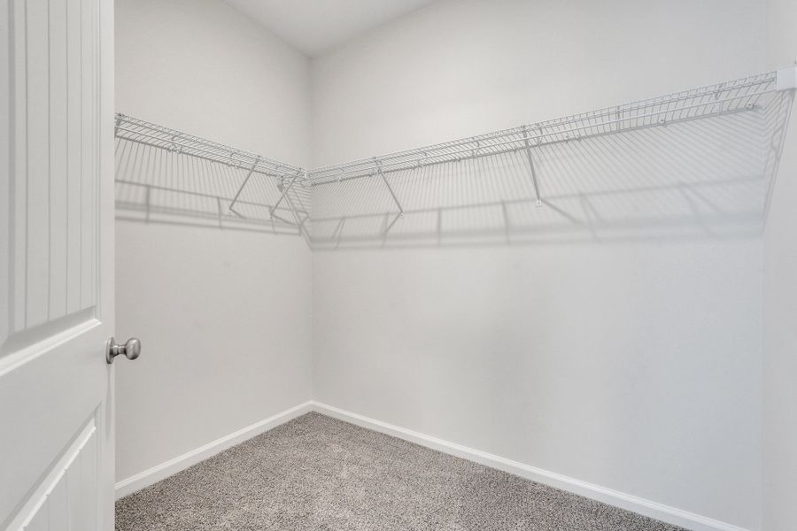 Spacious, unfurnished interior of a new home in McAllister Pointe, Richmond Hill (Image 23).