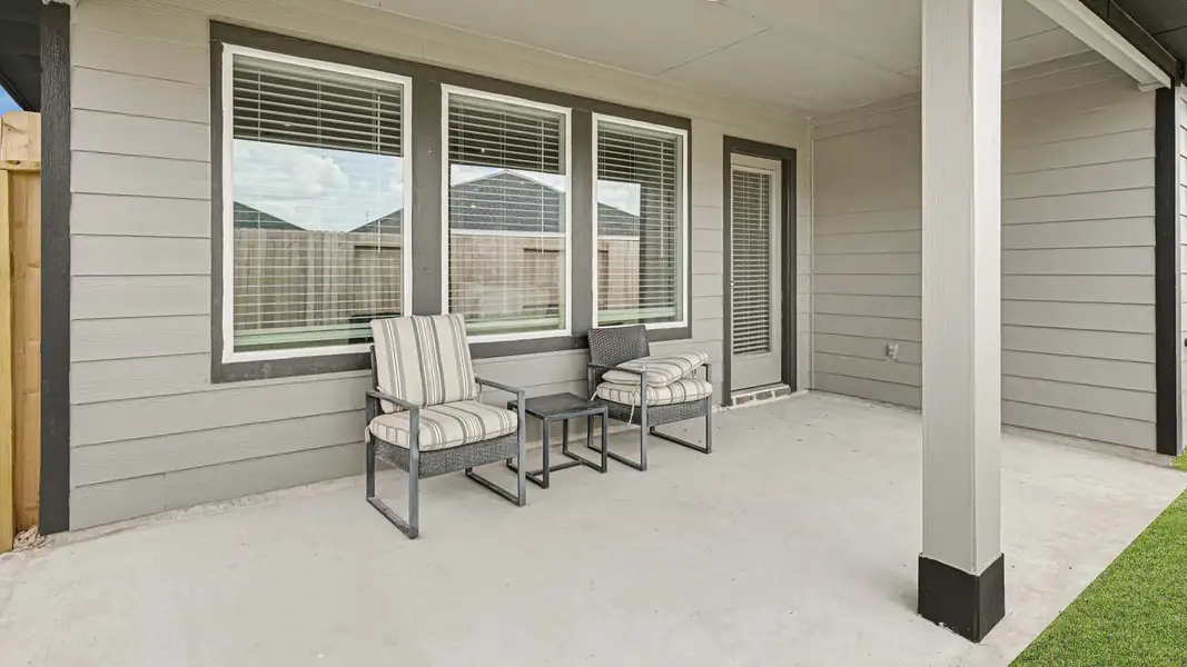 Exterior details and patio area of a home in Tamarron, Fulshear (Image 2).