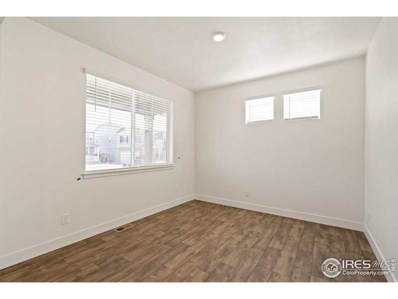 Spacious, unfurnished interior of a new home in Ridge at Johnstown, Johnstown (Image 27).