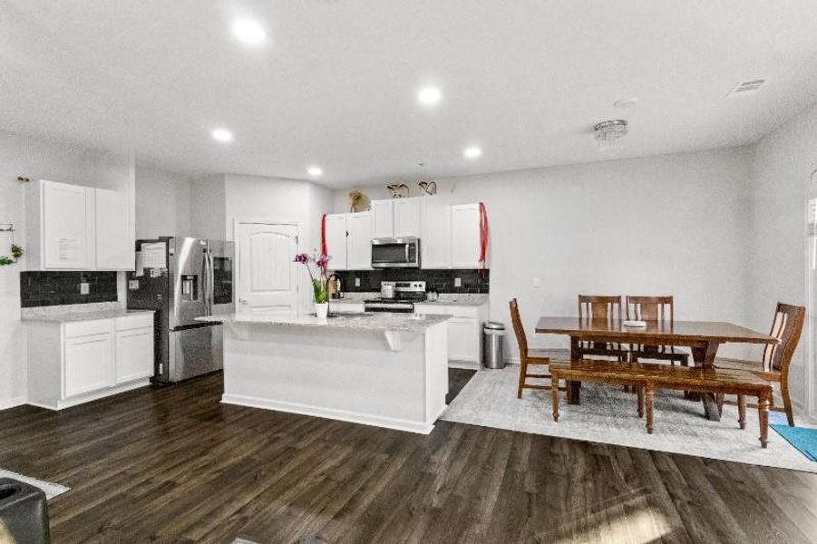 Furnished interior view inside a new home in , Dawsonville (Image 34).