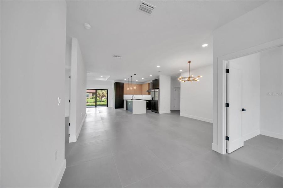 Spacious, unfurnished interior of a new home in , North Port (Image 30).