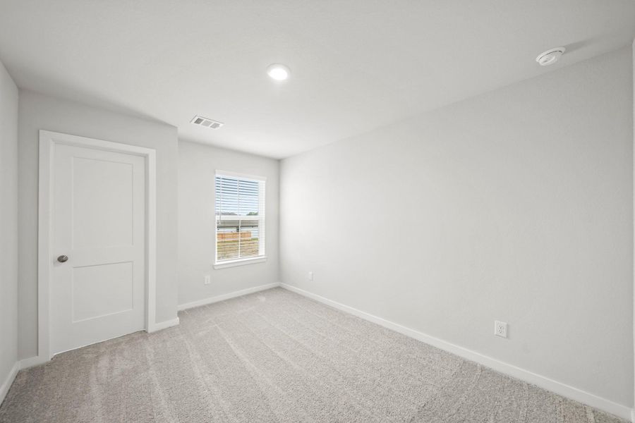 Spacious, unfurnished interior of a new home in Valor Park, Bay City (Image 14). Spacious, unfurnished interior of a new home in Valor Park, Bay City (Image 14).