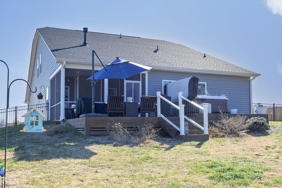 47BackExterior 47BackExterior