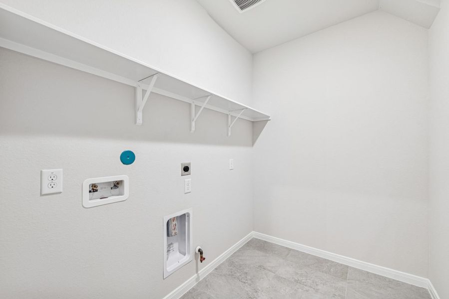 Spacious, unfurnished interior of a new home in Jordan Ranch 45' Homesites, Fulshear (Image 13).