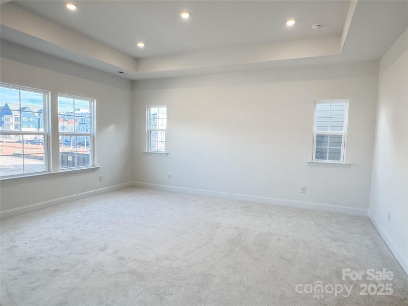 Spacious, unfurnished interior of a new home in The River District Townhomes, Charlotte (Image 14).