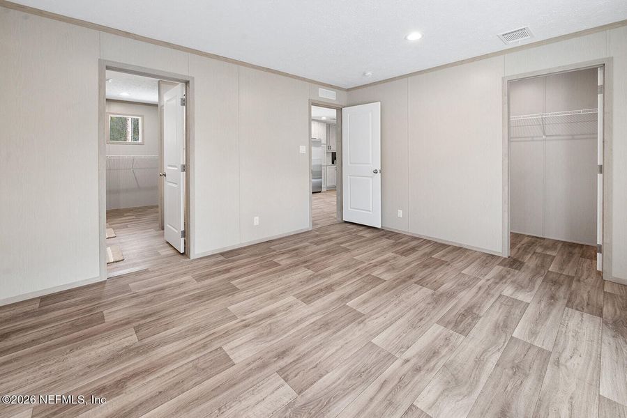 Spacious, unfurnished interior of a new home in , Lake Butler (Image 23).