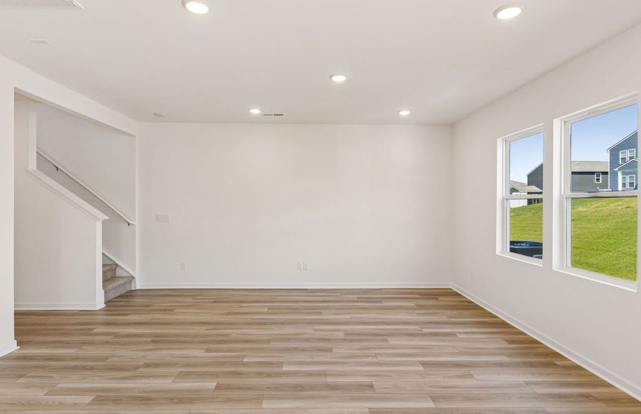 Spacious, unfurnished interior of a new home in Independence at Carter's Station, Columbia (Image 25).