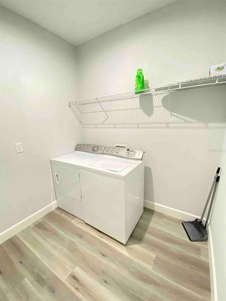 Spacious, unfurnished interior of a new home in , Port Charlotte (Image 16).