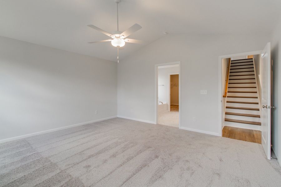 Spacious, unfurnished interior of a new home in Ellington, Elgin (Image 28).