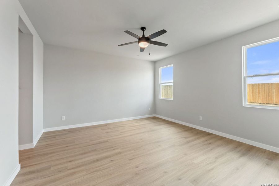 Spacious, unfurnished interior of a new home in Veranda Signature, San Antonio (Image 19). Spacious, unfurnished interior of a new home in Veranda Signature, San Antonio (Image 19).