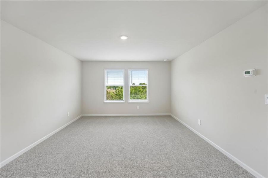 Spacious, unfurnished interior of a new home in Ivey Township, Dallas (Image 50).