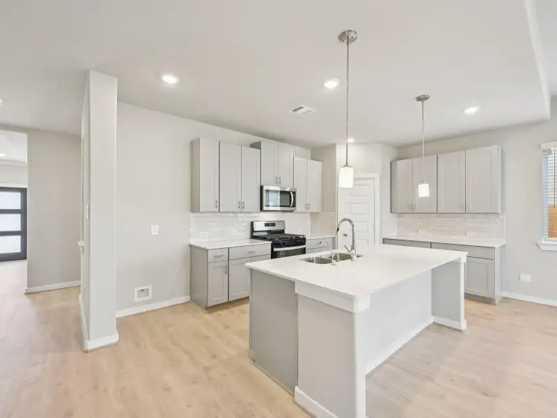 Photo is not of the actual home, but is an inspirational photo of builder’s model home and may depict options, furnishings, and/or decorator features that are not included Photo is not of the actual home, but is an inspirational photo of builder’s model home and may depict options, furnishings, and/or decorator features that are not included