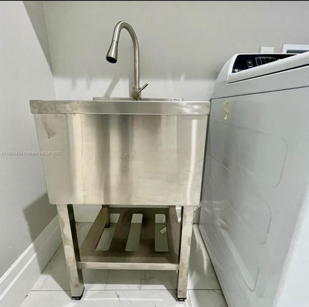 Close-up of interior finishes inside a home in , Port St. Lucie (Image 13).