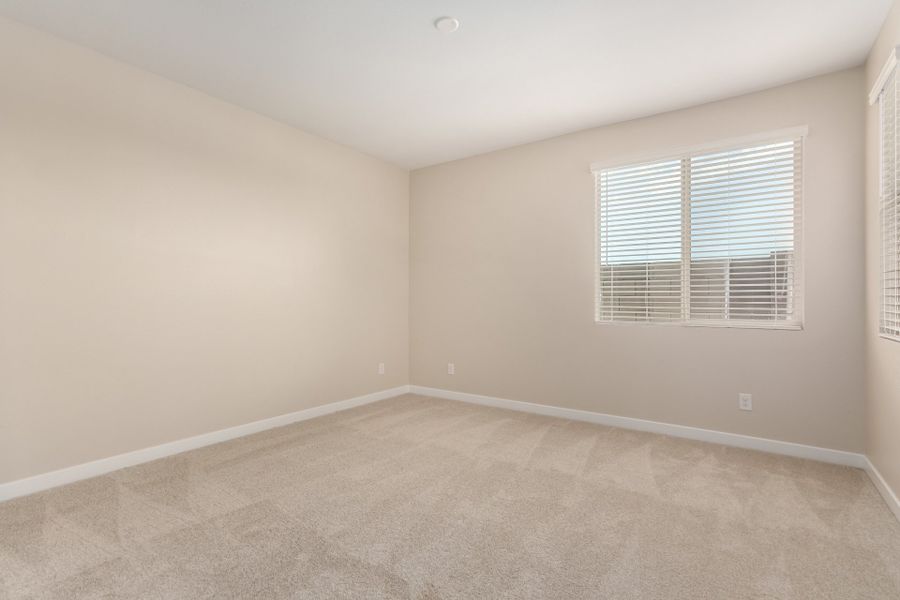 Spacious, unfurnished interior of a new home in Mira Vista at Victory, Buckeye (Image 17).