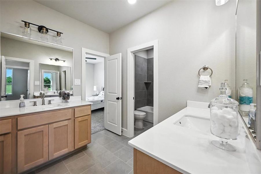 Furnished interior view inside a new home in Silver Sage Farm, Weatherford (Image 39). Furnished interior view inside a new home in Silver Sage Farm, Weatherford (Image 39).