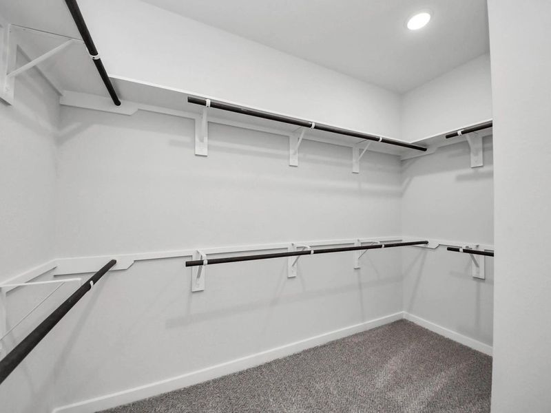 Spacious, unfurnished interior of a new home in River Ranch Meadows, Dayton (Image 31).