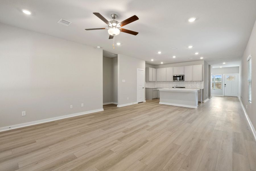 3br New Home in Rosharon, TX.  - Slide 9