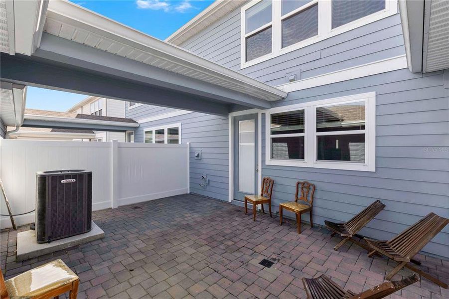 Exterior details and patio area of a home in , Orlando (Image 1). Exterior details and patio area of a home in , Orlando (Image 1).