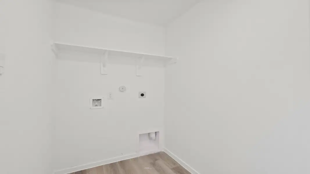 Spacious, unfurnished interior of a new home in The Canopies, Splendora (Image 17).