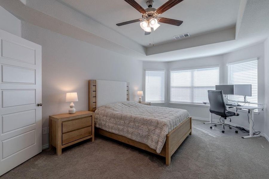 Lots of space and natural light Lots of space and natural light