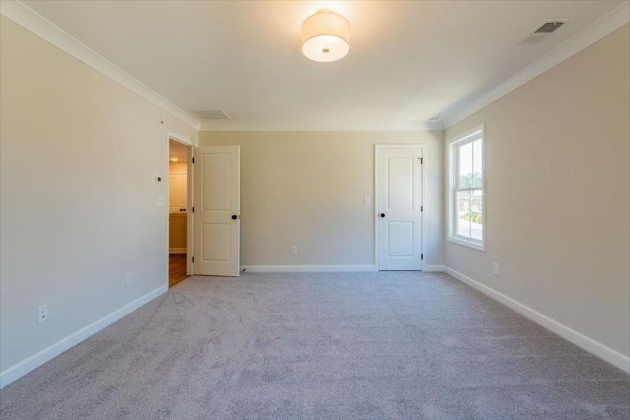 Spacious, unfurnished interior of a new home in Cherokee Township, Acworth (Image 23).
