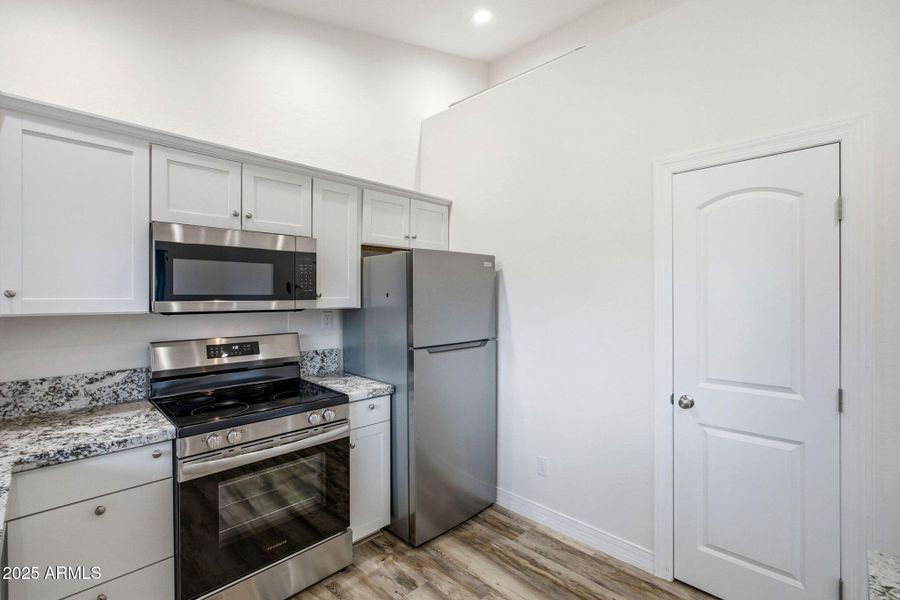 1979ChristmasPineCircle-HeberOvergaard-A