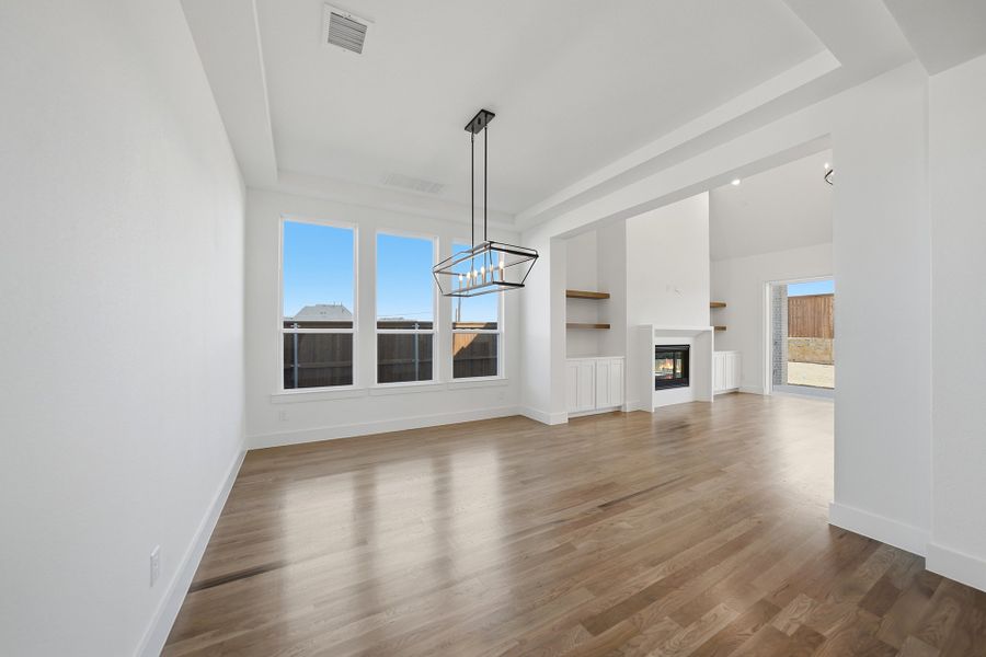 Spacious, unfurnished interior of a new home in Park Place - 80' Lots, Prosper (Image 18).