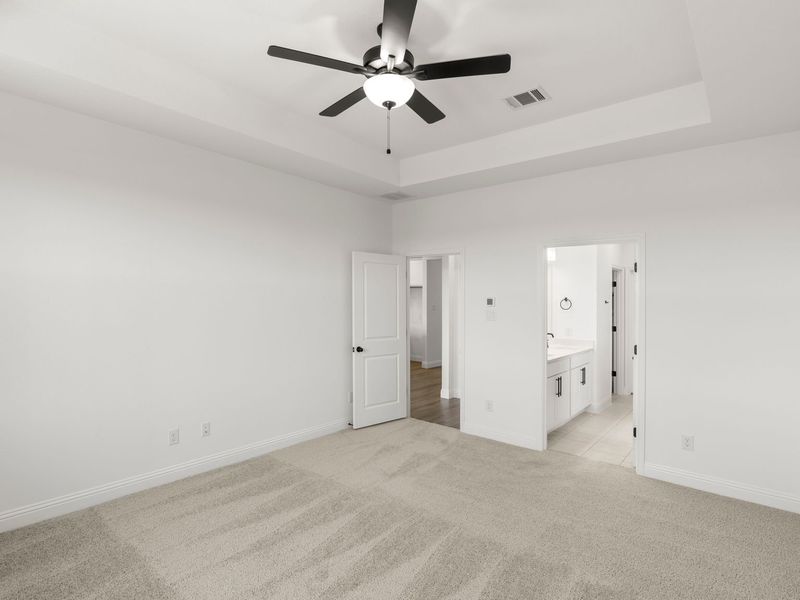 Spacious, unfurnished interior of a new home in Mercer Meadows, Royse City (Image 26).