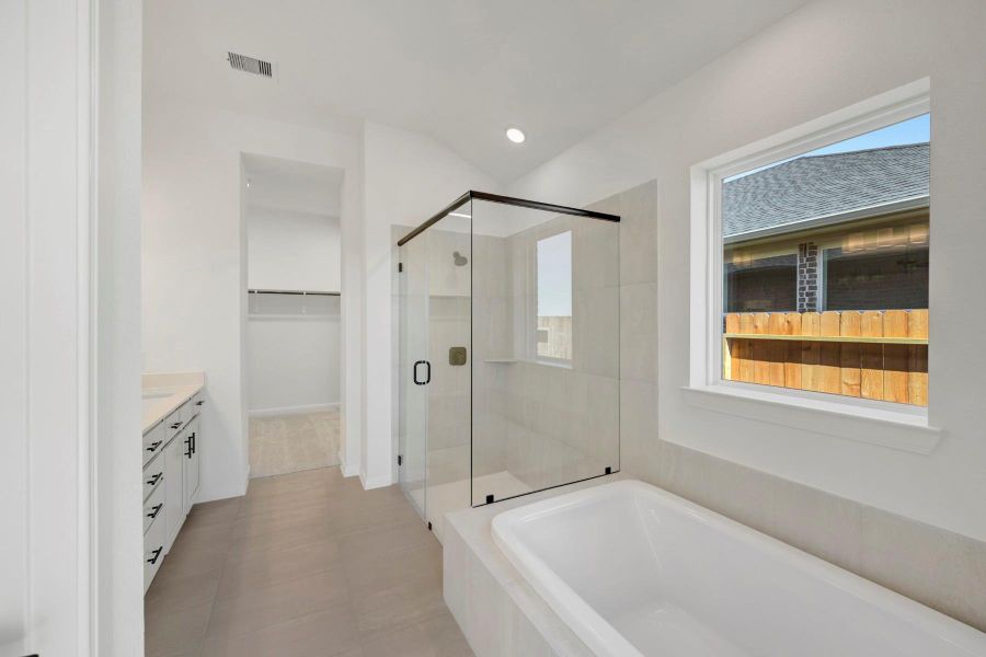 Furnished interior view inside a new home in The Grand Prairie 50’, Hockley (Image 11).