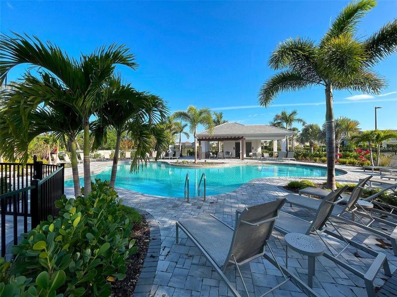 Community amenities in , Nokomis (Image 39).