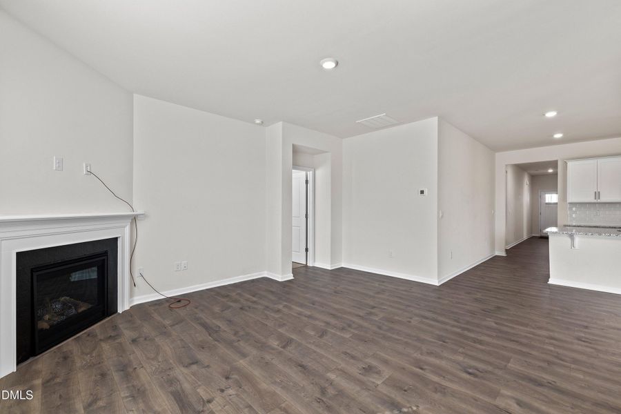 24-341 Red Brick St_3461