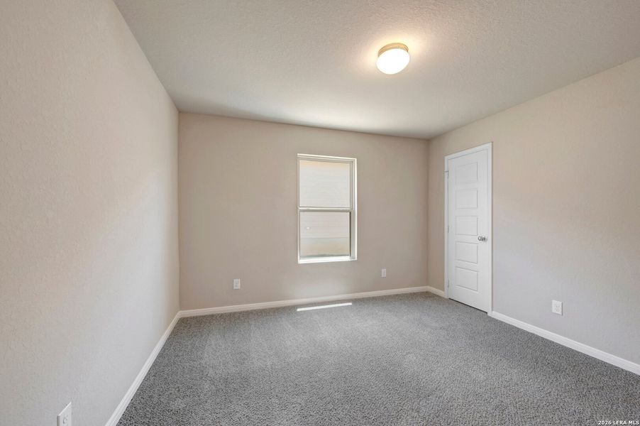Spacious, unfurnished interior of a new home in Greenspoint Heights, Seguin (Image 33).