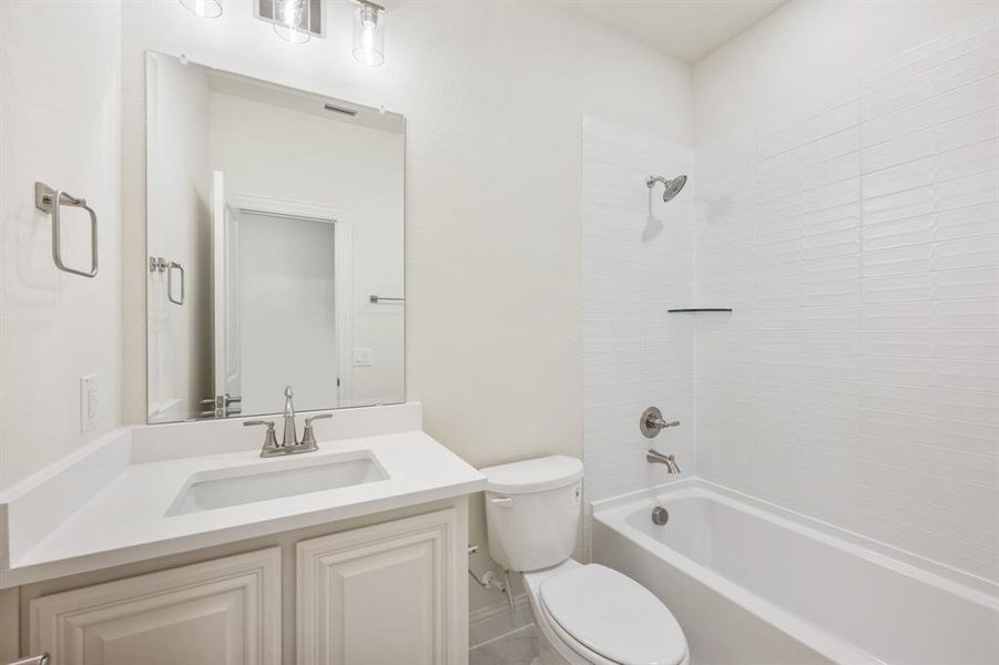 Furnished interior view inside a new home in Rockwood, Mansfield (Image 9).