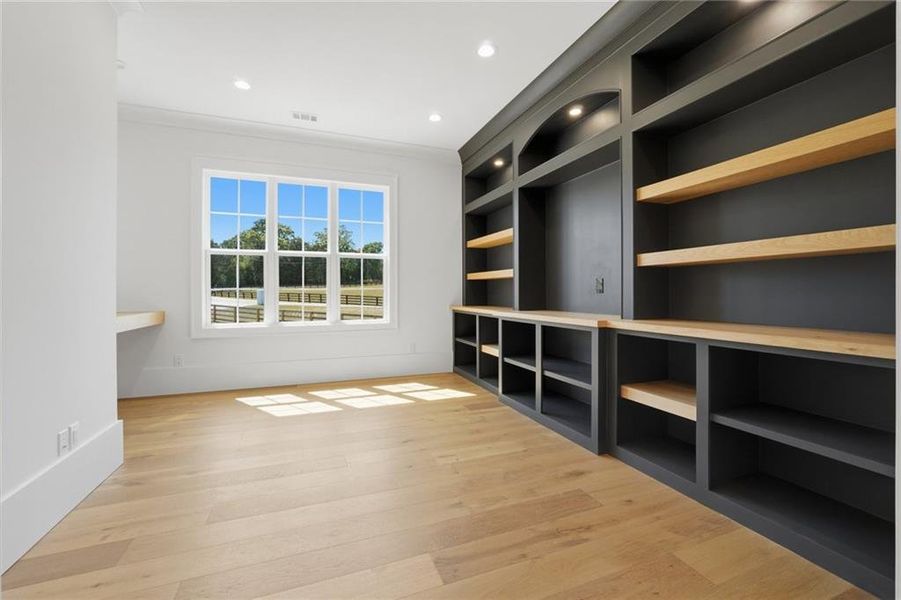 Spacious, unfurnished interior of a new home in , Bethlehem (Image 48).