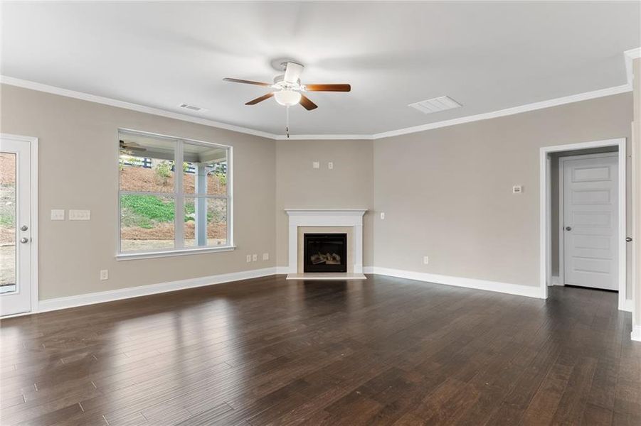 Spacious, unfurnished interior of a new home in Highland Park, Stonecrest (Image 19).