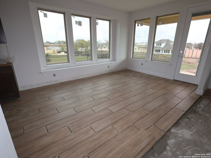 Spacious, unfurnished interior of a new home in Everly Estates, San Antonio (Image 10).