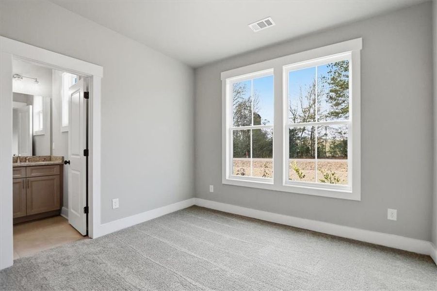 Spacious, unfurnished interior of a new home in , Statham (Image 26).